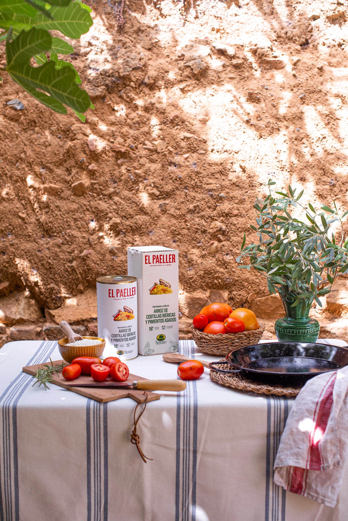 Premium-Paella-Set mit spanischen Schweinerippchen und gerösteter Paprika